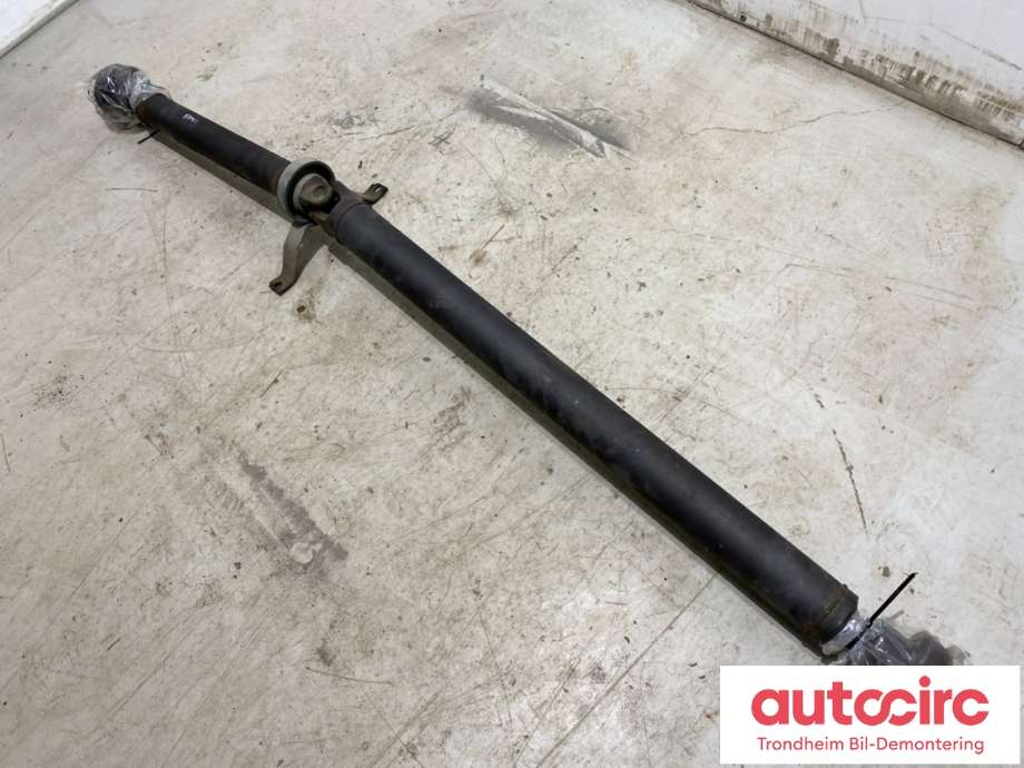 Mellomaksel til Audi S6 1999-2003  (4B0 521 106 F|)