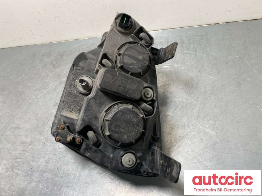 Frontlykt høyre halogen til Opel Antara 2007-2013  (96627136|)