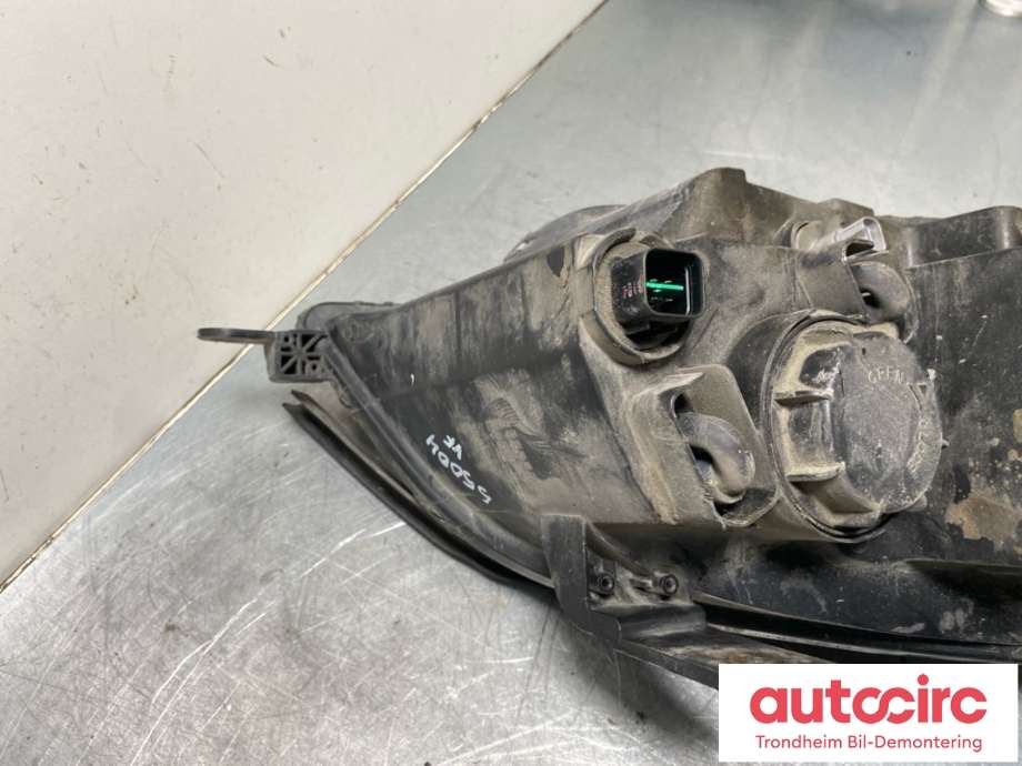 Frontlykt venstre halogen til Opel Antara 2007-2013  (96627135|)