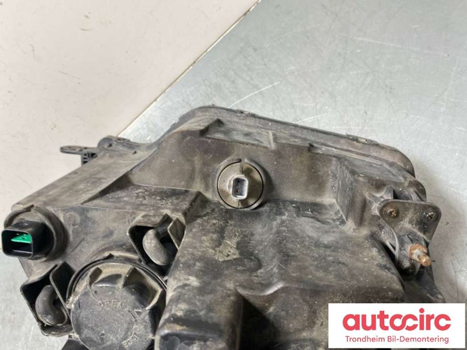 Frontlykt venstre halogen til Opel Antara 2007-2013  (96627135|)