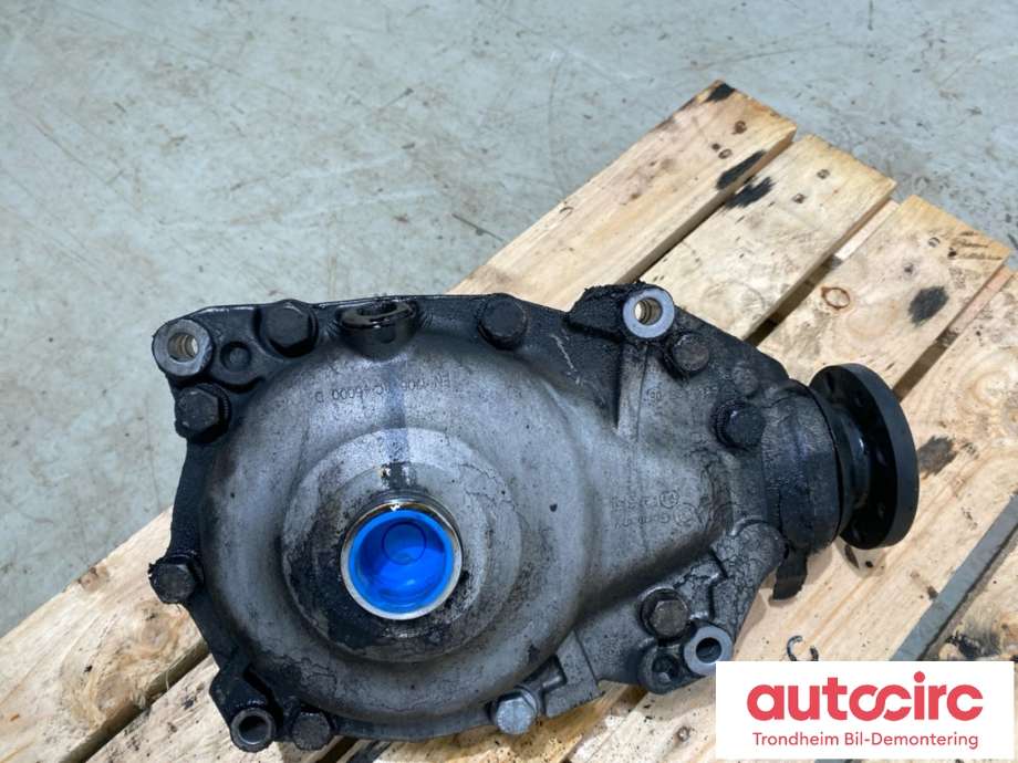 Kardang klokke foran til BMW 5-Serie 2003-2010 (E60/E61) (E60/E61) (31 50 7 528 417|)
