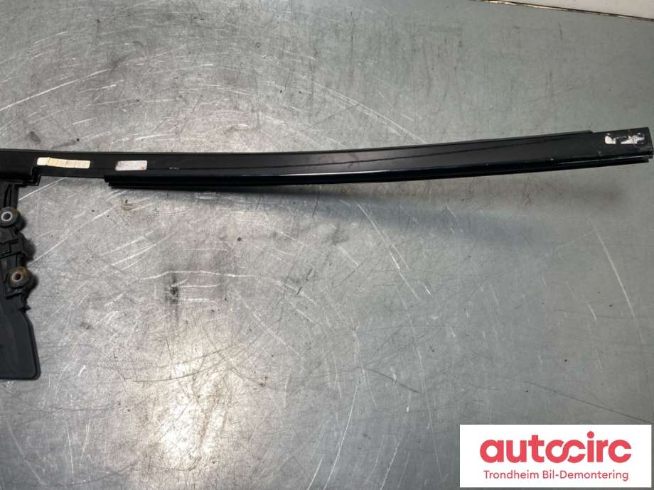 Siderute høyre til BMW iX 2021-->> (I20) (I20) (51 13 9 466 546|)