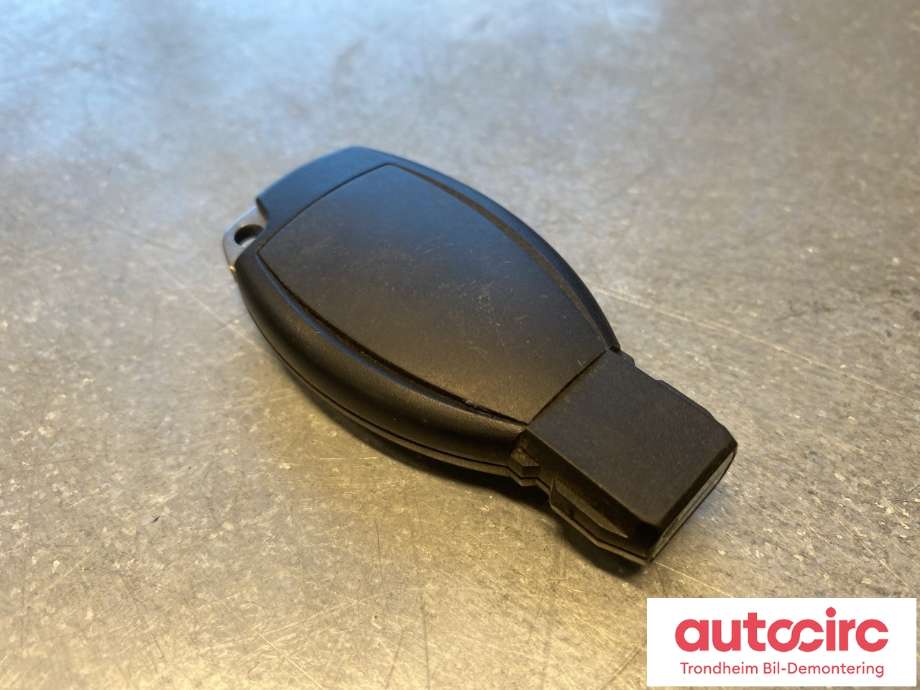 Nøkkel til Mercedes Vito 2014-->> (W447) (W447) (A 447 905 82 03|)