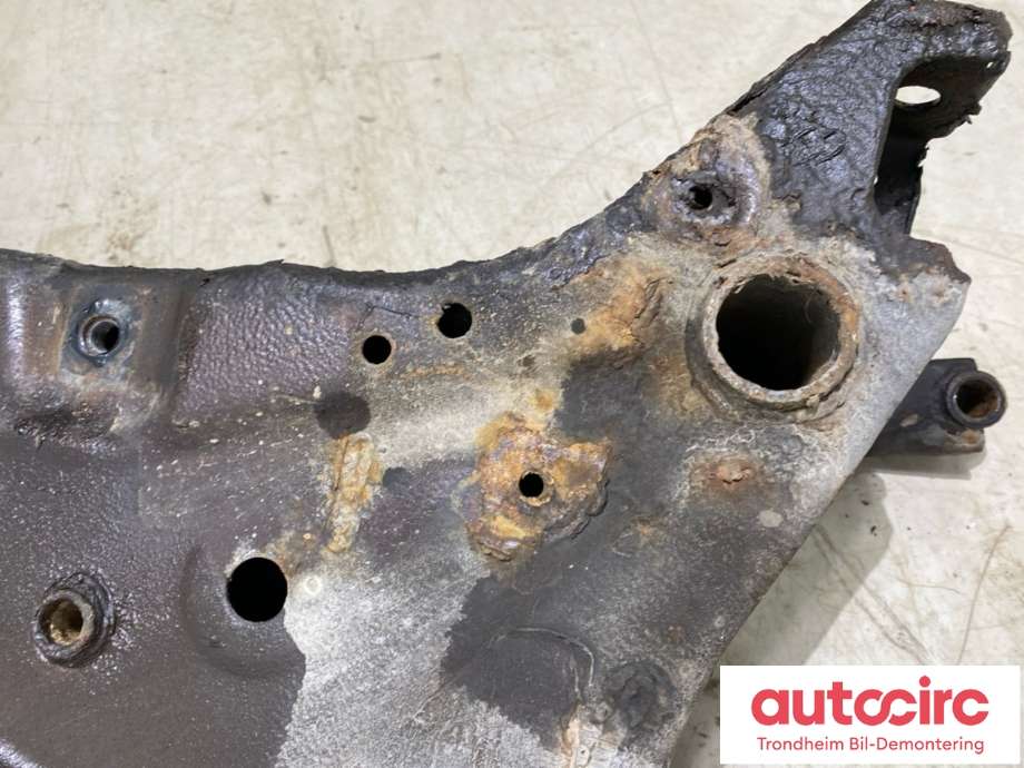 Travers foran hoved til Mitsubishi Outlander 2010-2012 (Type II, Fase 2) (MN100292|)