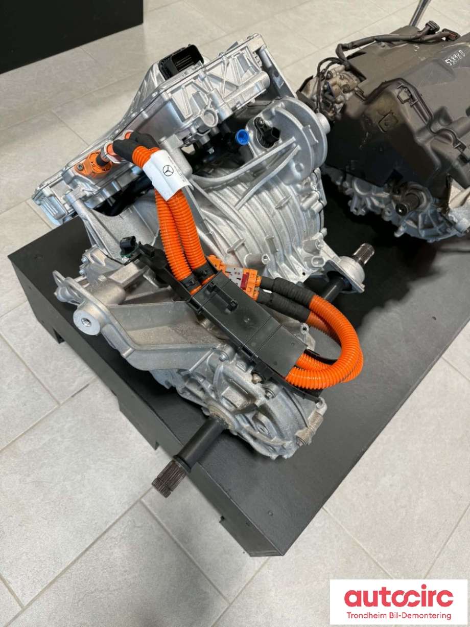 Motor elbil foran til Mercedes EQC,   (|A2933405000|A 293 340 68 00)