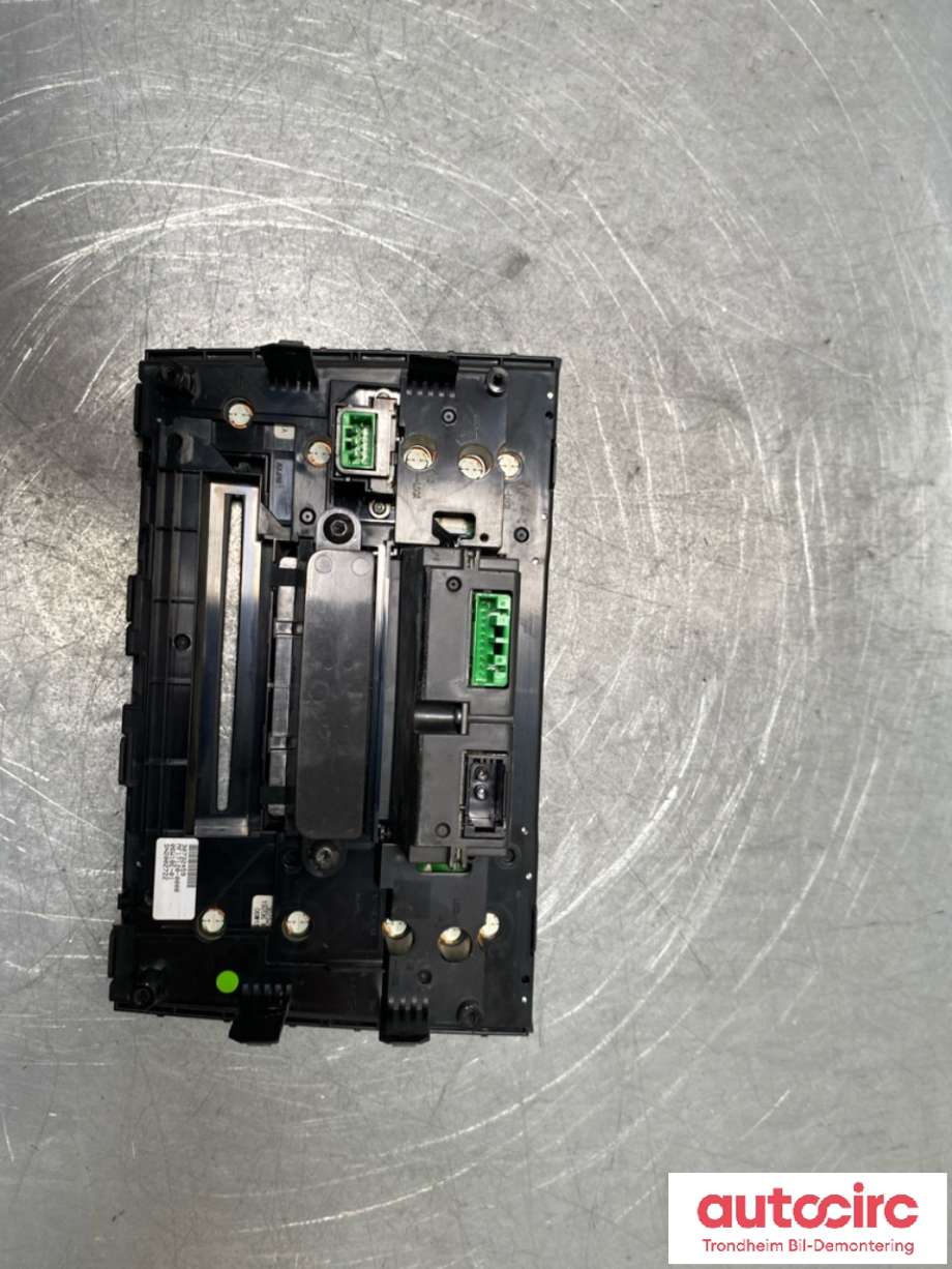 Bilstereo betjeningspanel til Volvo XC90 2002-2006 (Type I, Fase 1)  (31300029|)