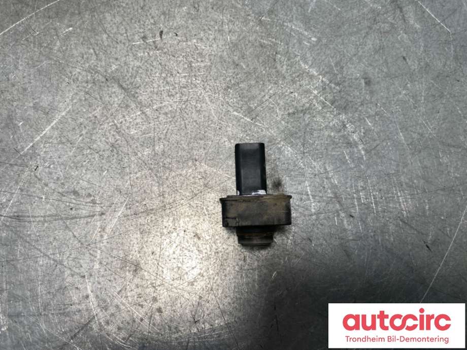 Parkeringskamera bak til Peugeot Expert 2016-->> (Type III)  (9809301080|)
