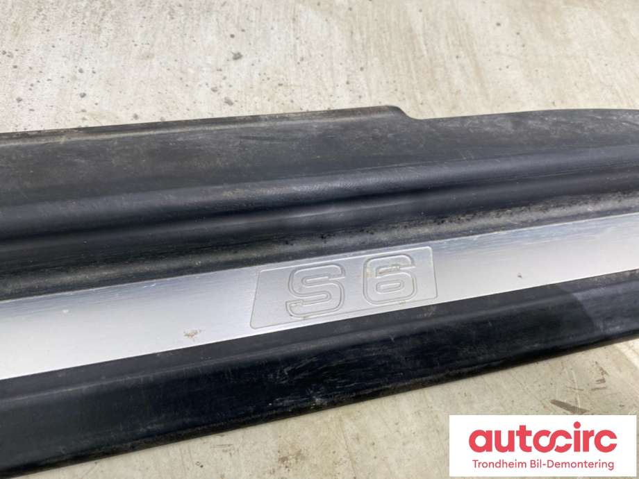 Kanalskjørt høyre til Audi S6 1999-2003 (4B3 853 860|)