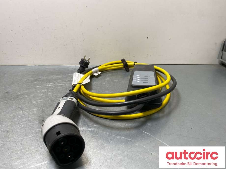 Batterilader kabel til BMW X5 2013-2018 (F15) (F15) (NØDLADER|6818619|61 44 6 818 626|)