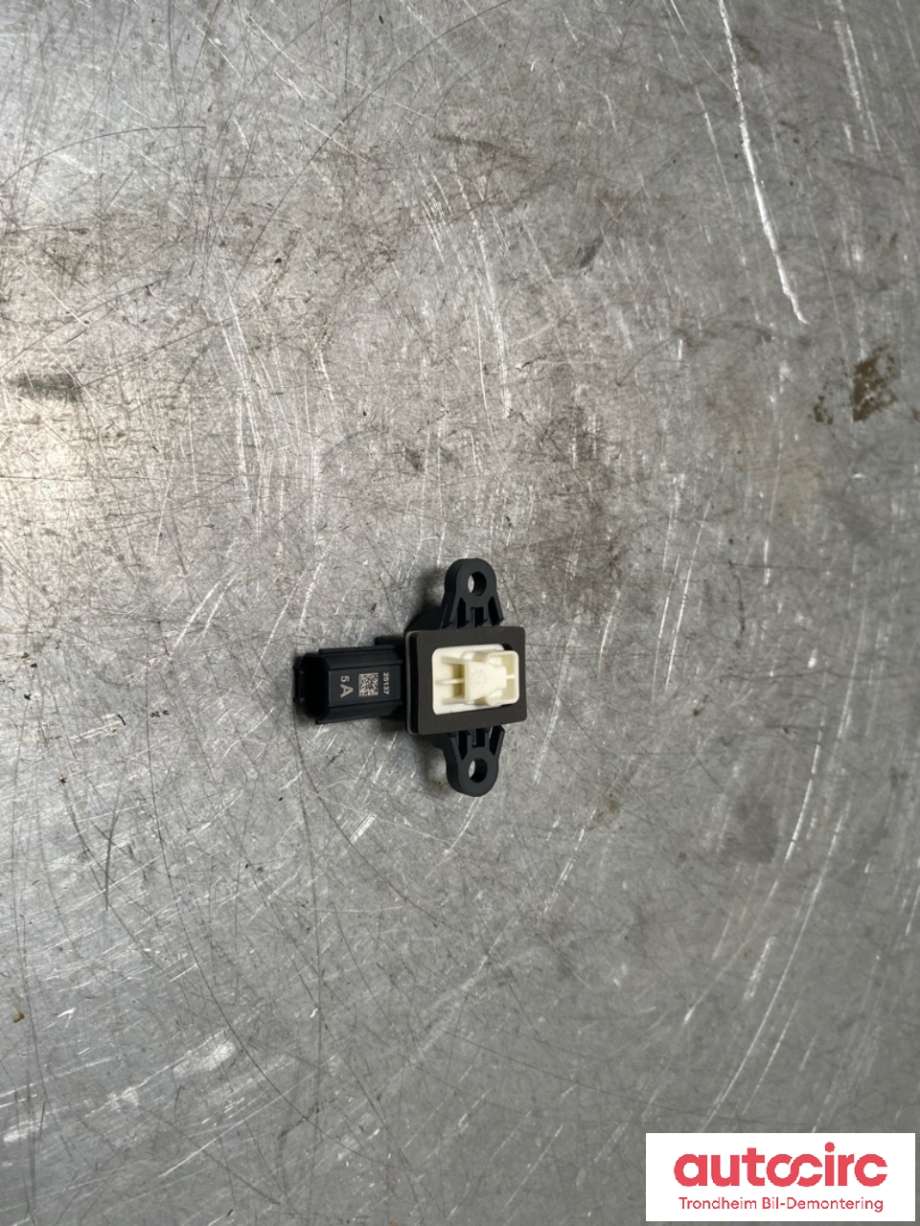 Airbag sensor venstre til Hyundai Ioniq 9 2025-->> (VF|95930DO000|)