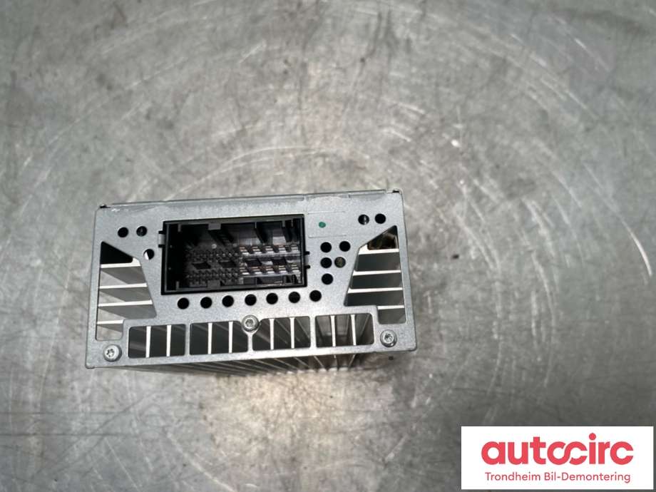 Bilstereo forsterker til BMW 5-Serie 2010-2017 (F10/F11) (F10/F11) (HARMAN/BECKER|9266355|65 12 9 312 592|)