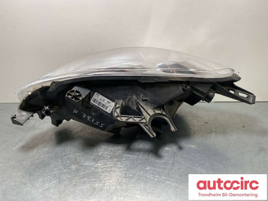 Frontlykt høyre halogen til Peugeot Partner 2008-2015 (Type II, Fase 1)  (9682829280|6206K4|)