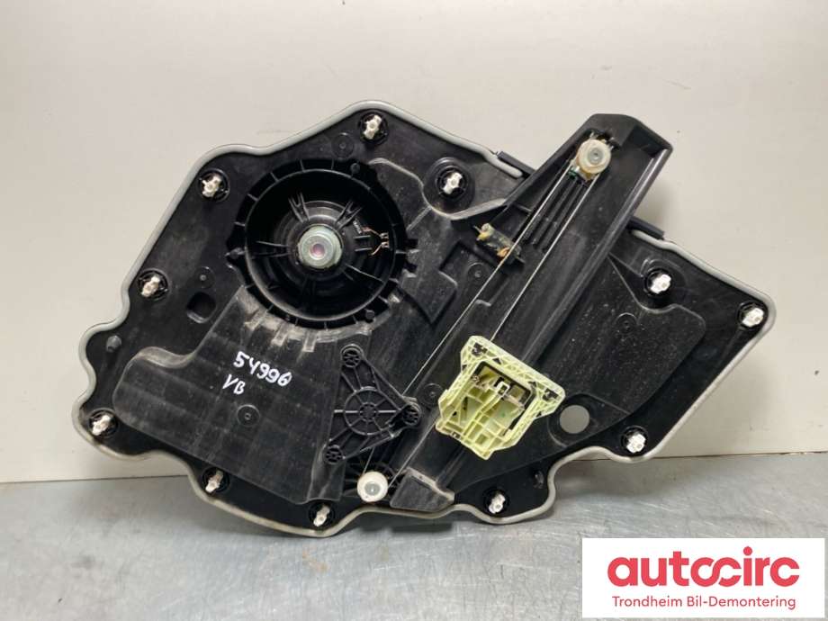 Ruteheis venstre bak til Ford Mustang Mach-e 2020-->>  (2801083|LJ8B-R27009-BF|)