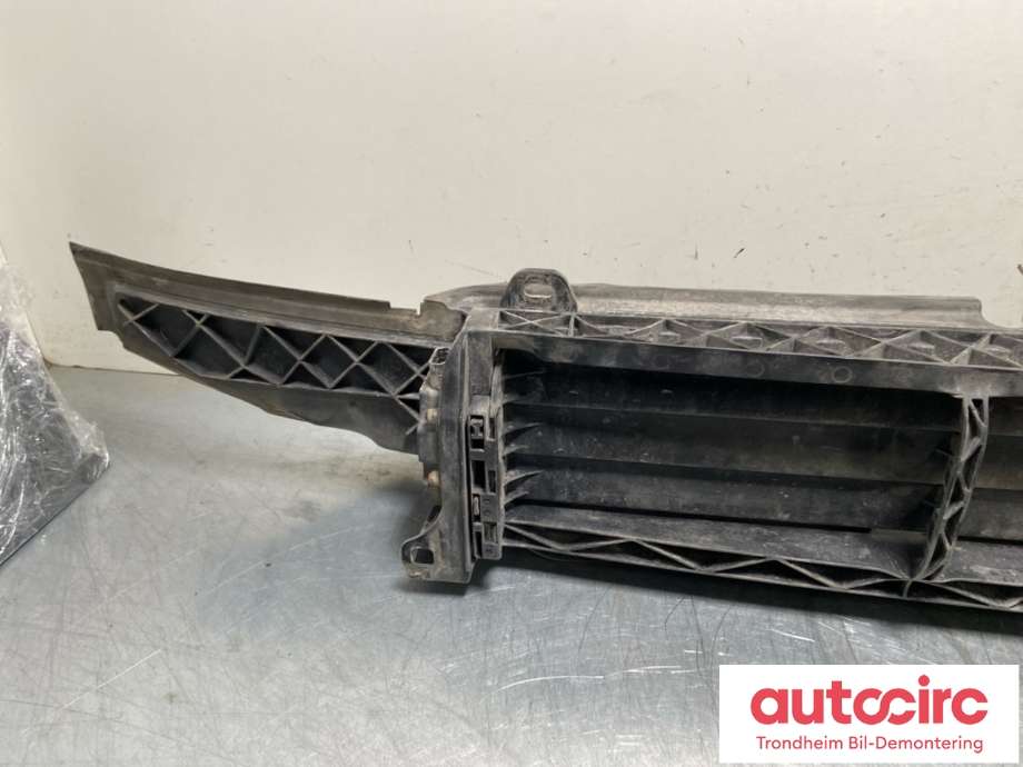Frontplate nedre til Audi e-tron 2018-->> (4KE 121 223|)