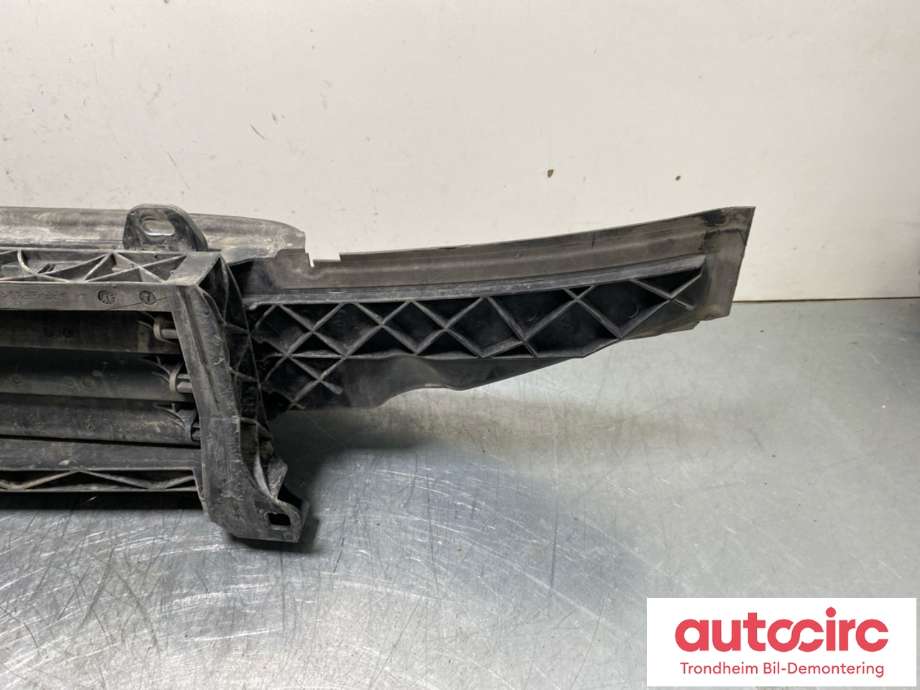 Frontplate nedre til Audi e-tron 2018-->> (4KE 121 223|)