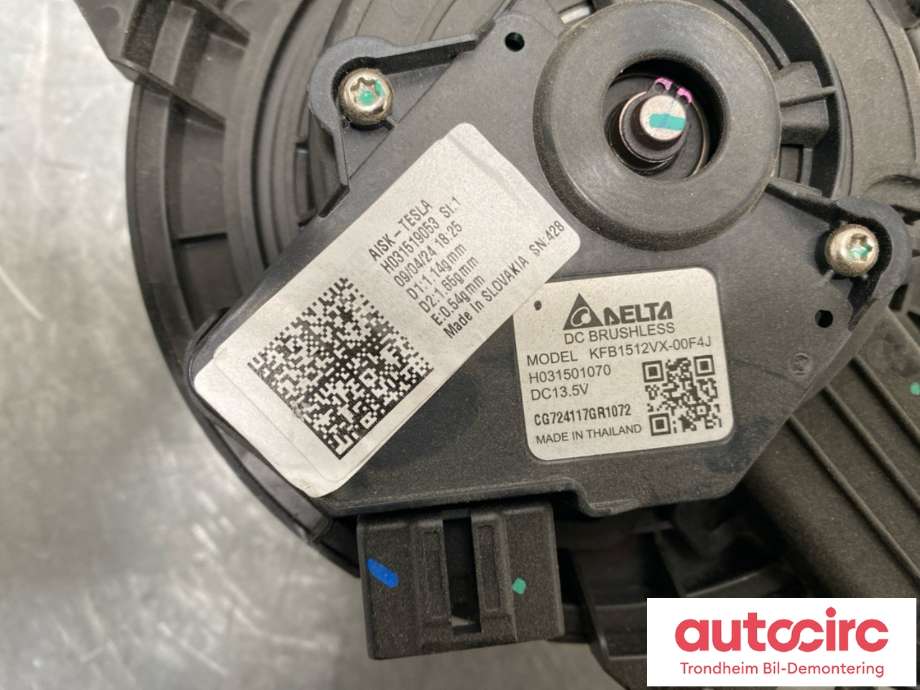 Varmeapparat motor til Tesla Model Y 2024-->> (Type II)  (1539475-00-A|1539475-00-B|1539475-10-A|1539475-20-A|1679899-00-A)