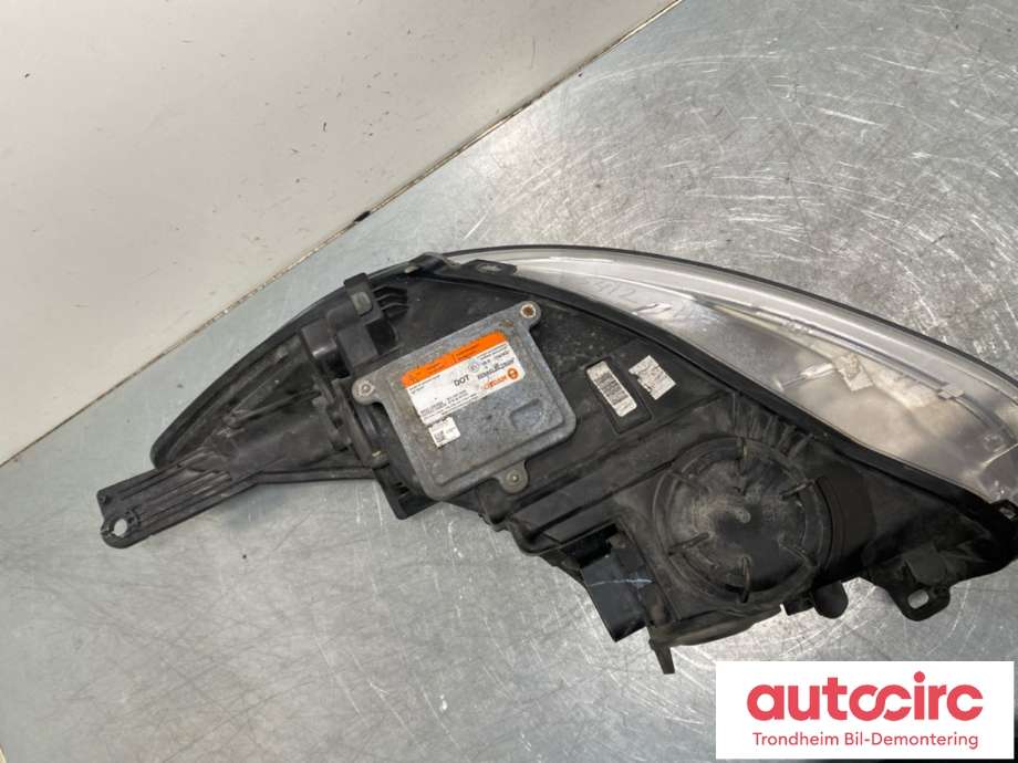Frontlykt høyre xenon til Ford Focus 2011-2014 (Type III, Fase 1)  (2004298|BM51-13005-JB|)