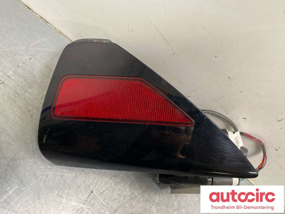 Ladeluke karosseri elbil til Tesla Model Y 2024-->> (Type II) (1505514-00-D|1505514-97-D|)
