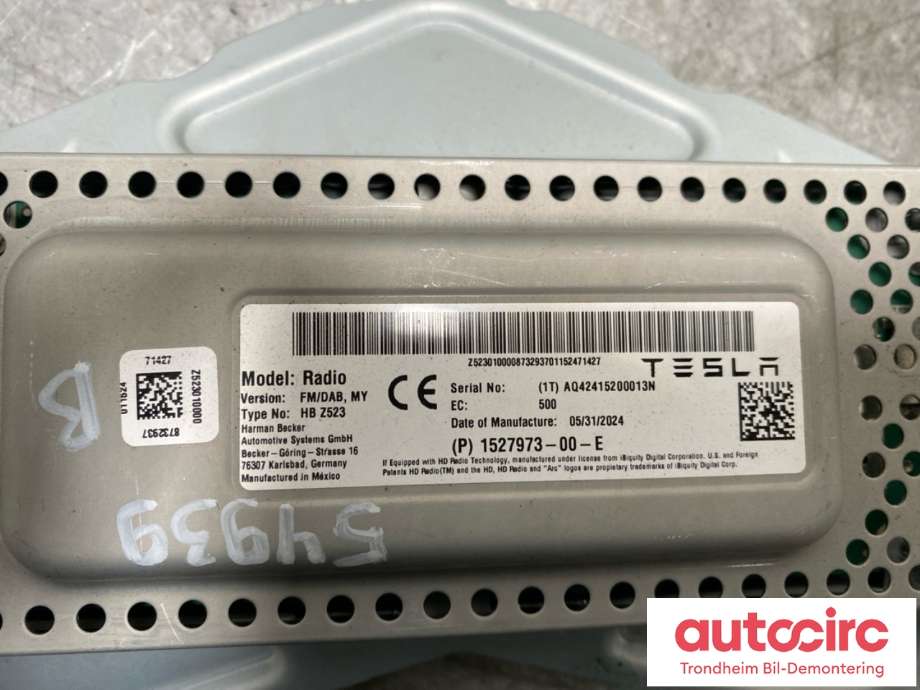 Antenne forsterker til Tesla Model Y 2024-->> (Type II)  (1527973-00-E|)