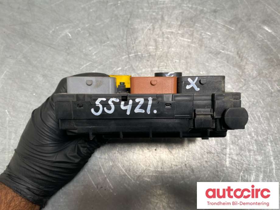 Sikringsboks motorrom til Peugeot 307 2005-2008 (Fase 2) (DELPHI|6500 CK|)