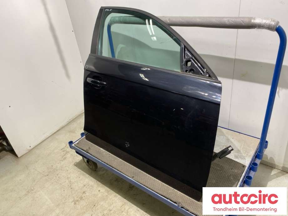Dør høyre foran til Audi A4 2007-2014 (Type IV) (B8) (B8) (8K0 831 052 J|)