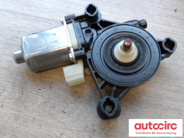 Ruteheis, kun motor, høyre foran til Škoda Octavia, 2013-2016 (Type III, Fase 1)  (BOSCH|0130822716)