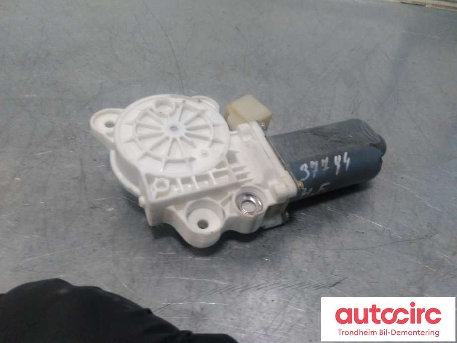Ruteheis, kun motor, høyre foran til Mercedes E-Klasse 2002-2006 (Fase 1) (W211) (W211) (BOSCH|0130821971|A2118203042|)