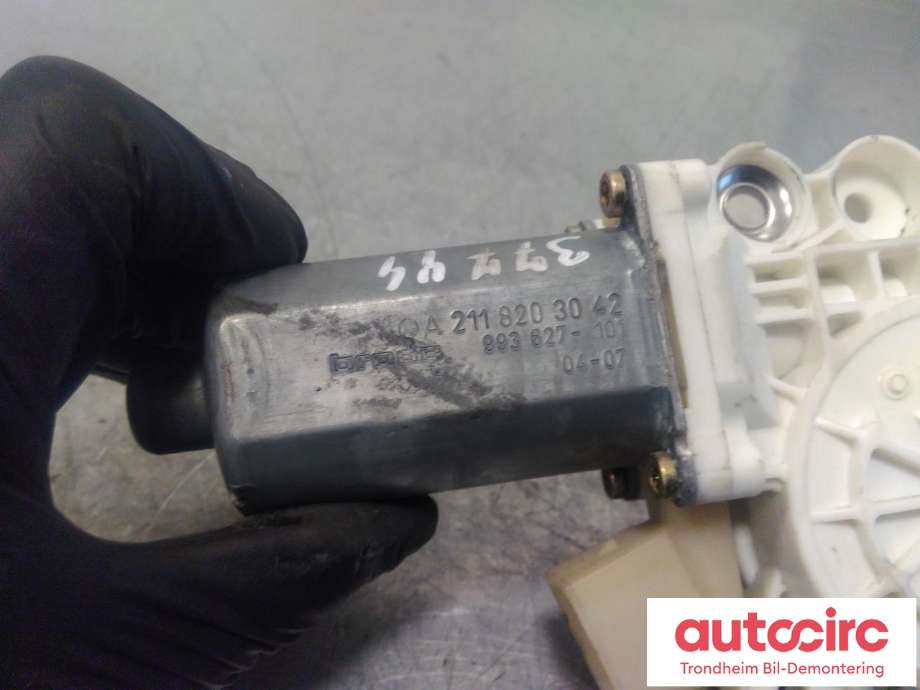 Ruteheis, kun motor, høyre foran til Mercedes E-Klasse 2002-2006 (Fase 1) (W211) (W211) (BOSCH|0130821971|A2118203042|)