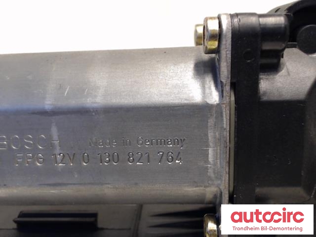 Ruteheis, kun motor, høyre foran til Audi A4 2001-2004 (Type II) (B6) (B6) (BROSE.. SIEMENS|8E1959802B|105841103|8E1959802G)