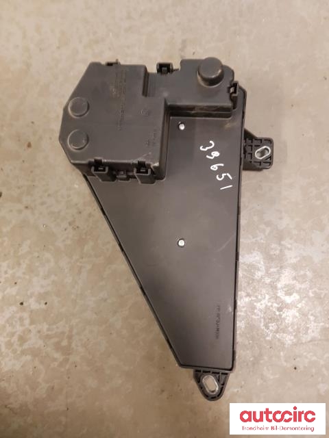Sikringsboks bagasjerom til BMW 5-Serie 2003-2010 (E60/E61) (E60/E61) (..|6906588|61146906588|)