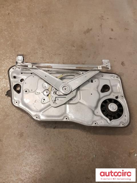 Ruteheis høyre foran til Volvo V70 2007-2013 (Type III, Fase 1)  (BROSE|30661066|30784510|30699646)