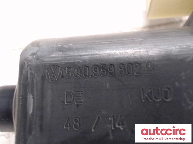 Ruteheis, kun motor, høyre foran til Škoda Octavia 2013-2016 (Type III, Fase 1)  (BOSCH|0130822716|S850202100|5Q0959802B)