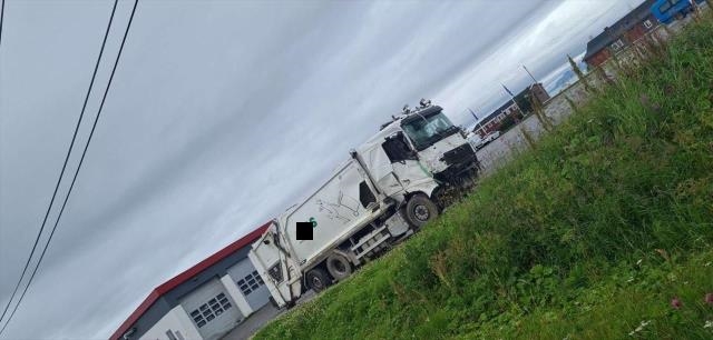 Lastebil Volvo FH 2014-2020 (Versjon 4) delebil , Motorkode: D13K420, Girkassekode: AT2612F