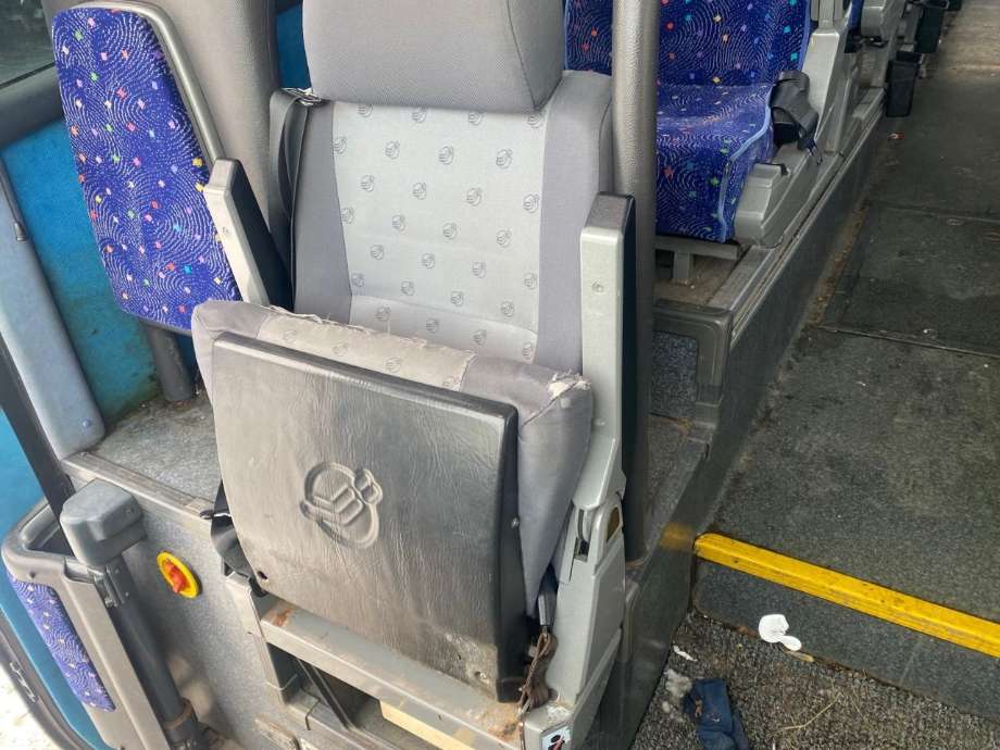 Buss Scania 4-Serie 1996-2001 (CHASSIS) (CHASSIS), Motorkode: DSC12 05 B02, Girkassekode: GR801R