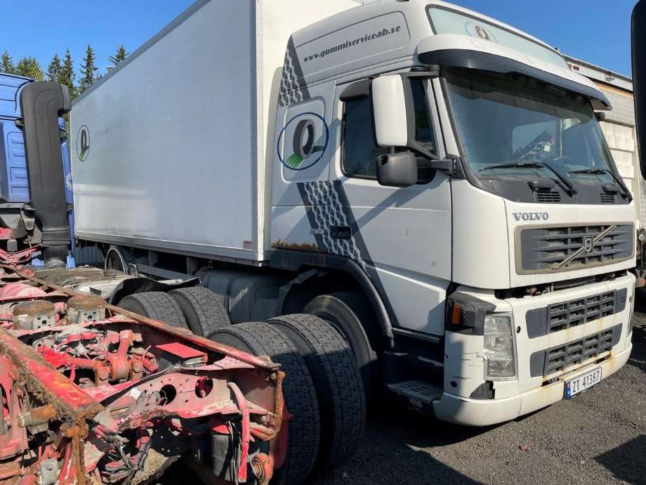 Lastebil Volvo FM 2002-2008 (Versjon 2) (Versjon 2), Motorkode: D9A-300, Girkassekode: VT2412B