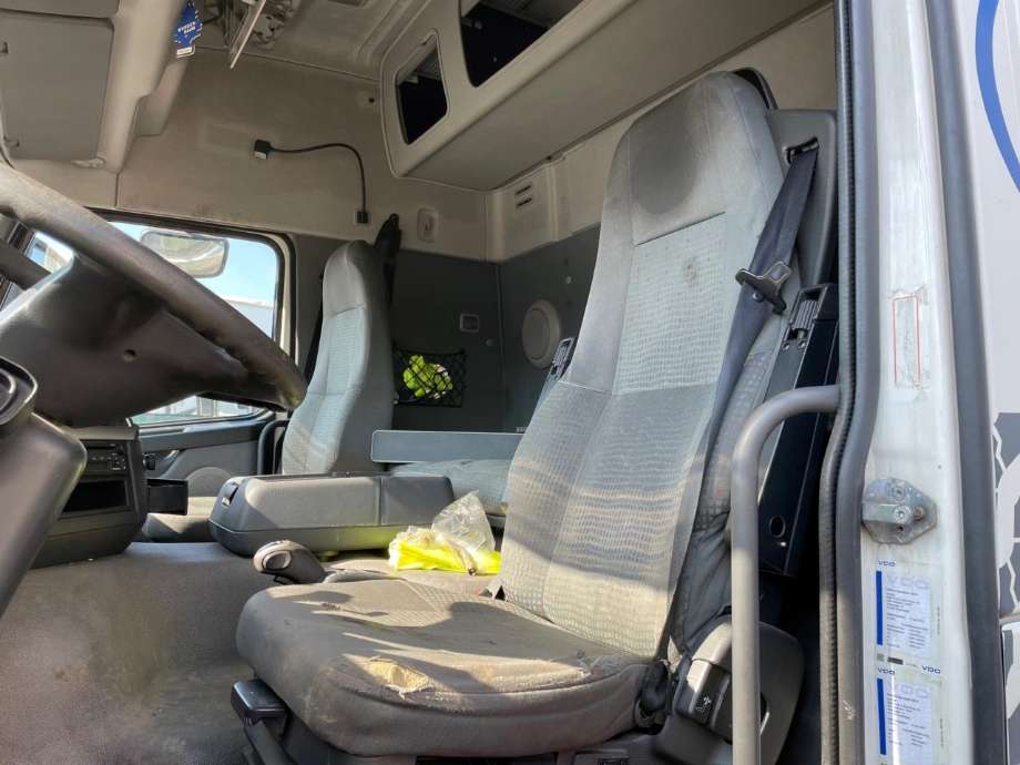 Lastebil Volvo FM 2002-2008 (Versjon 2) (Versjon 2), Motorkode: D9A-300, Girkassekode: VT2412B