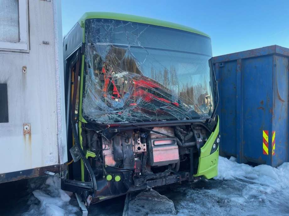 Buss Volvo 8900 2012-->> , Motorkode: D8K320, Girkassekode: 6AP1400B