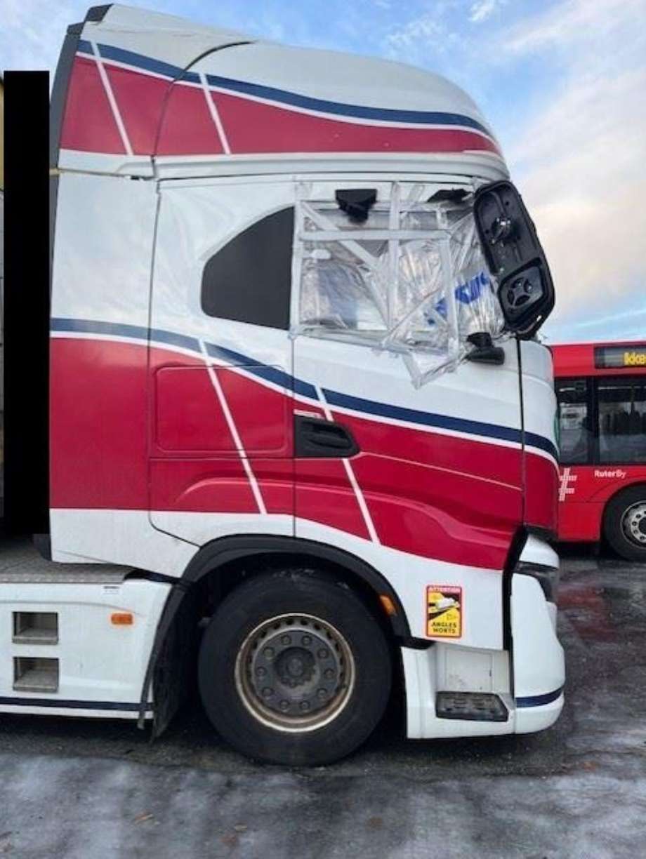 Lastebil Iveco S-way 2019-->> delebil , Motorkode: F3HGE611A*N, Girkassekode: 