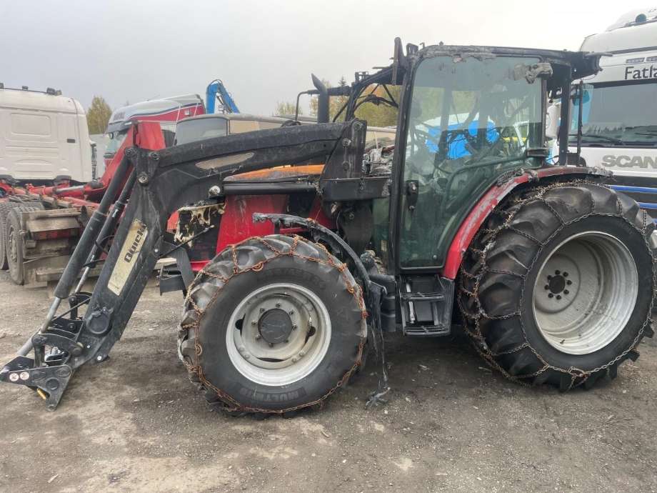 Traktor Massey-Ferguson 4710,   delebil 