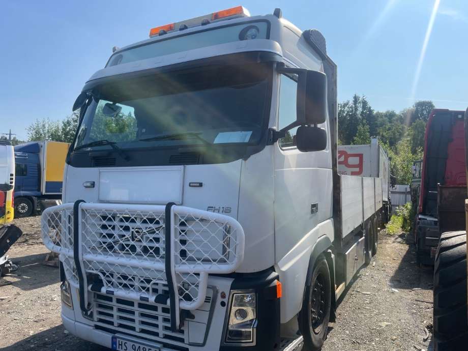 Lastebil Volvo FH 2002-2008 (Versjon 2) delebil , Motorkode: D16E580, Girkassekode: ATO3112C