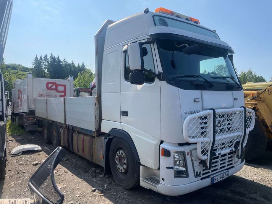 Lastebil Volvo FH 2002-2008 (Versjon 2) delebil , Motorkode: D16E580, Girkassekode: ATO3112C