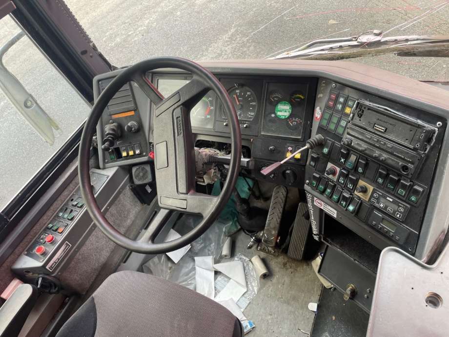 Buss Volvo B10M 1981-2001 , Motorkode: , Girkassekode: EGS G8 R