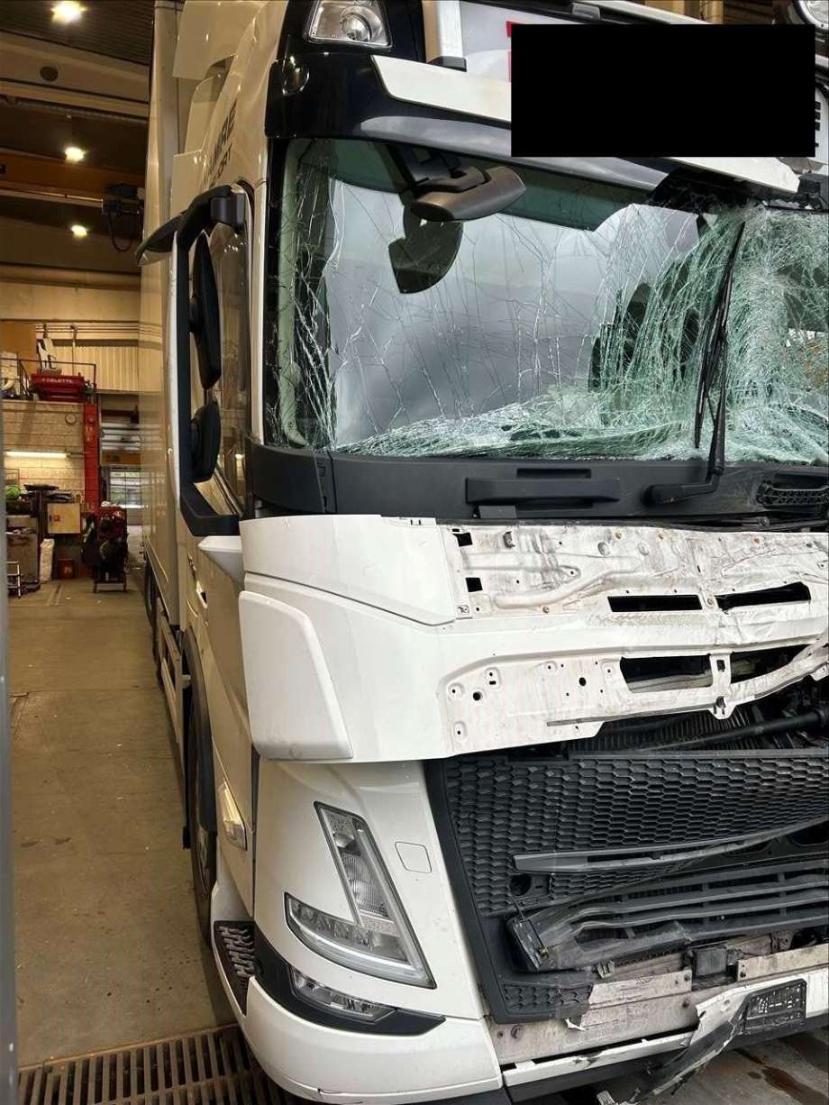 Lastebil Volvo FM 2021-->> (Versjon 5) delebil , Motorkode: D13K540 K7-A, Girkassekode: AT2612F