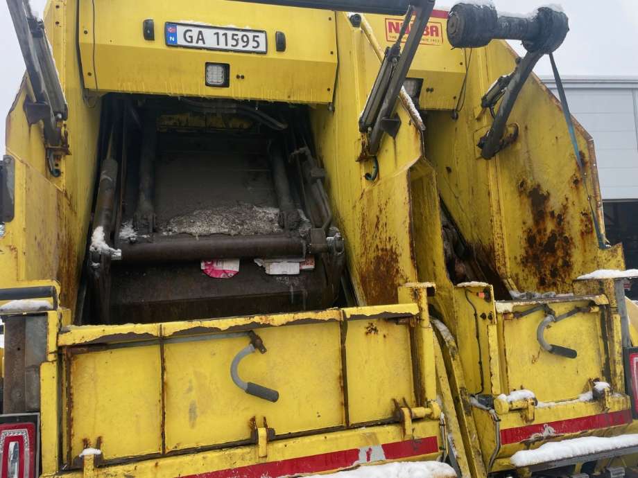 Lastebil Scania PGRT-Serie P 2004-2015 delebil , Motorkode: OC09 102 L01, Girkassekode: GA766R