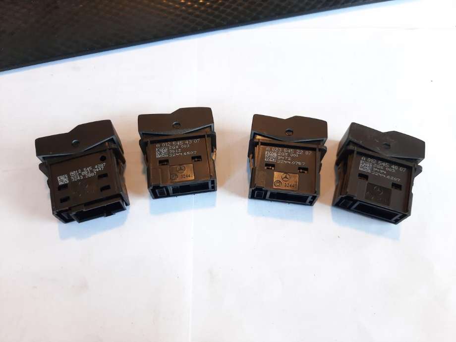 Bryter lys til Lastebil Mercedes Actros 5 2019-->>  (MB|A9605400046|A0125454207 / A0125454307|A0235452201 / A0125454007)