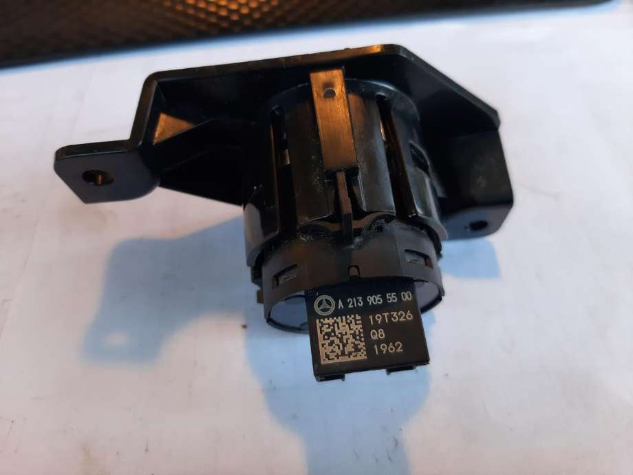 Bryter start/stopp til Lastebil Mercedes Actros 5 2019-->>  (MB|A2139055500|)