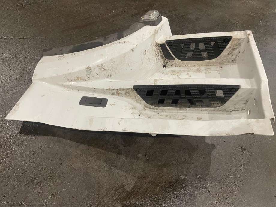 Stigtrinn/stigbrett til Lastebil Mercedes Actros 5 2019-->>  (MERCEDES-BENZ|A9606664103|A9606664203|A9616667901|A9606664303|A9606664403)