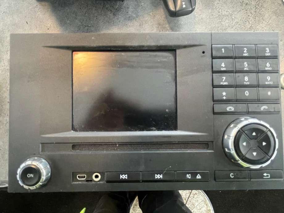 Multimedia display (MCU - Media Controller Unit) til Lastebil Mercedes Actros 4, 2011-2018  (MERCEDES-BENZ|A0004467662)