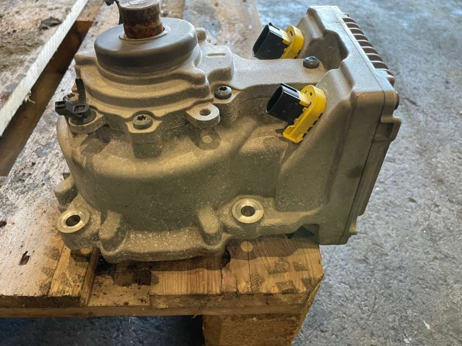 Servo pumpe elektrisk til Lastebil Volvo FM 2014-2020 (Versjon 4) (Versjon 4) (VOLVO|23266821|23993318|24138148)