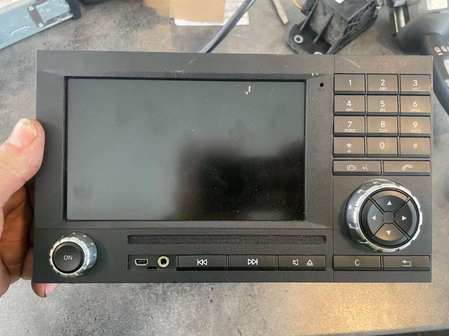 Multimedia display (MCU - Media Controller Unit) til Lastebil Mercedes Actros 4, 2011-2018  (MERCEDES-BENZ|A0004467762)